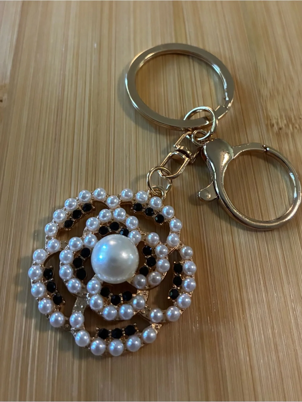 Mint Gold-Tone Pearl & Black Bead Floral Keyring